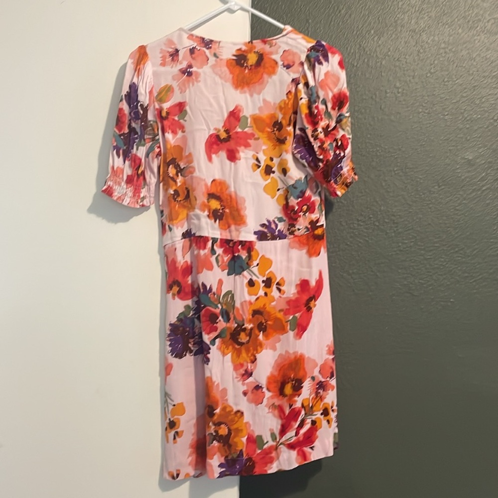 Spring dress - Picture 3 of 3
